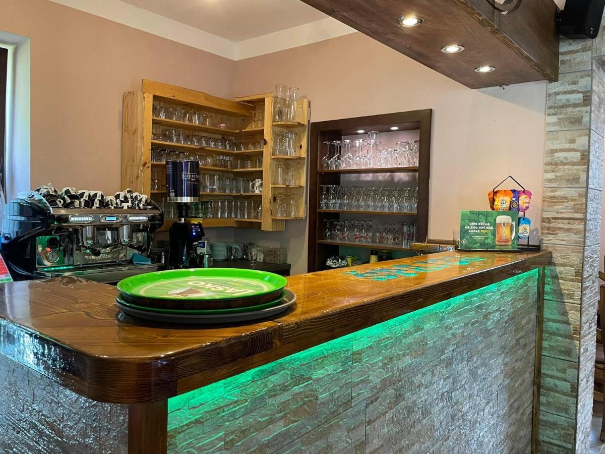 Hostel In Picerija Spajza Mojstrana Dış mekan fotoğraf